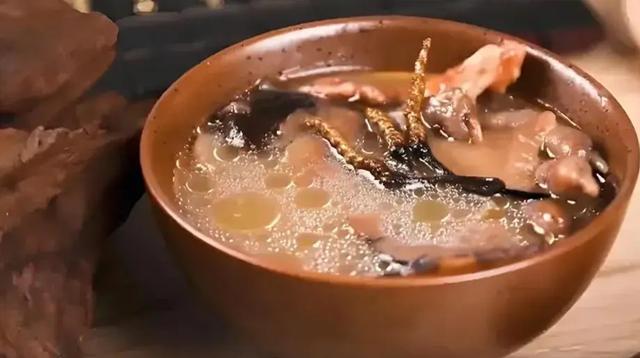 产后喝冬虫夏草好吗？科学分析告诉你