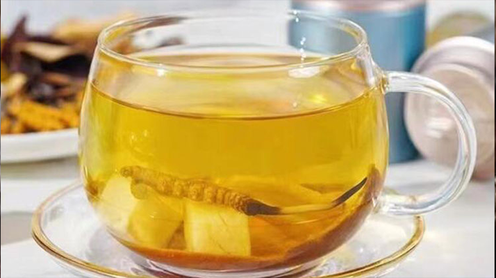 冬虫夏草配什么泡水