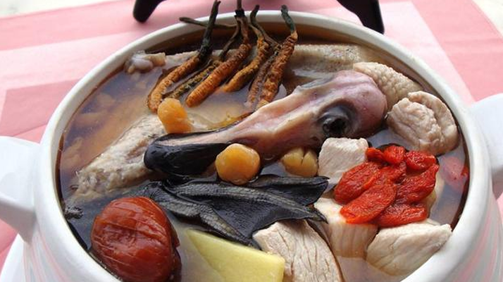 雪域珍品遇鲜鸭，东强堂虫草鸭：解锁冬日温补新境界